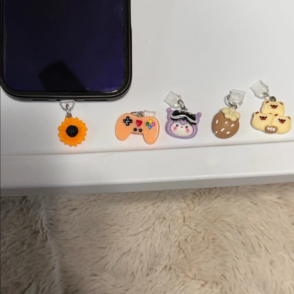 Cute Phone Charm Set - Sunflower, Game Controller, Bear